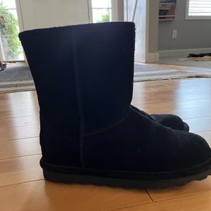 Black suede bear paw boots size 5